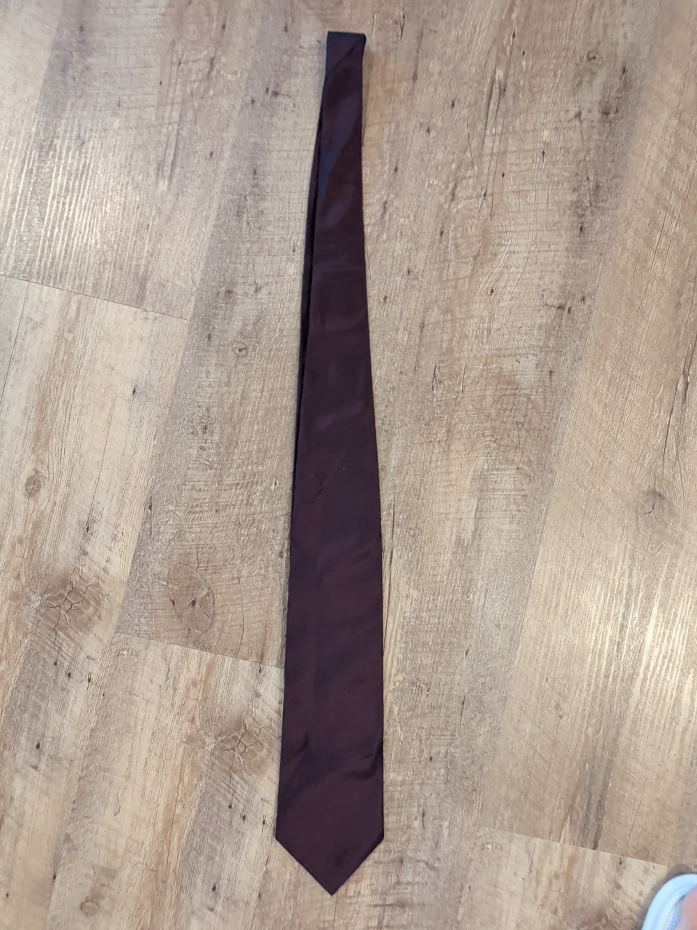 Valentino Men's Deep Burgundy Solid Silk Tie